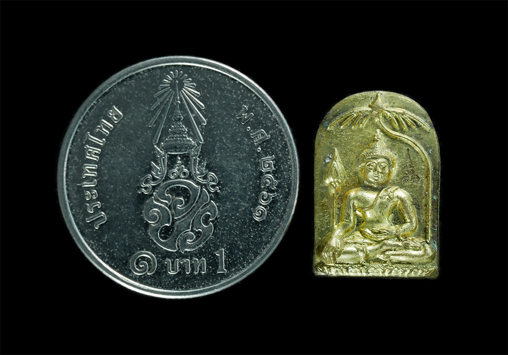 4.jpg - พระเก่าสภาพดีไม่ทราบที่ กระไหล่ทองสวยงาม มีต๊อกโค๊ดด้านหน้า | https://kamulet.in.th