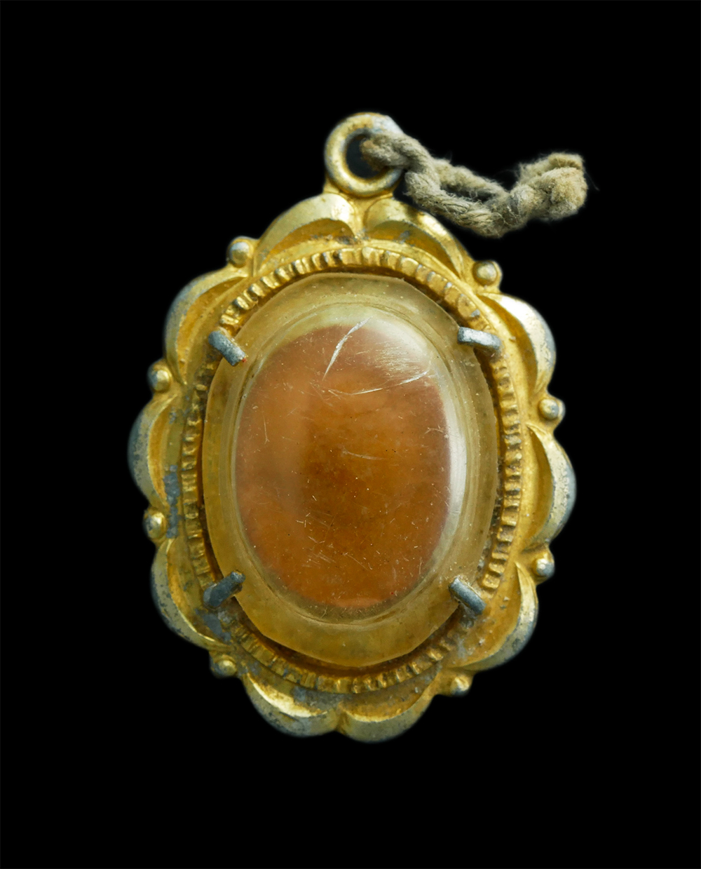 1.jpg - ล็อกเก็ตรูปถ่ายพระครูเกษมธรรมนันท์ (หลวงพ่อแช่ม ฐานุสสโก) วัดดอนยายหอม อ.เมือง จ.นครปฐม | https://kamulet.in.th