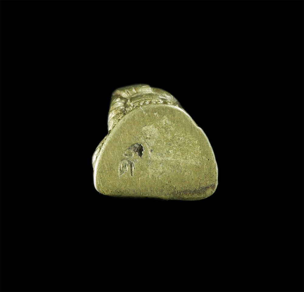 3.jpg - รูปหล่อหลวงปู่เครื่อง วัดสระกำแพงใหญ่ จ.ศรีสะเกษ ฐานมีโค๊ต เนื้อทองผสม พระเก่าสวย น่าเก็บสะสม | https://kamulet.in.th