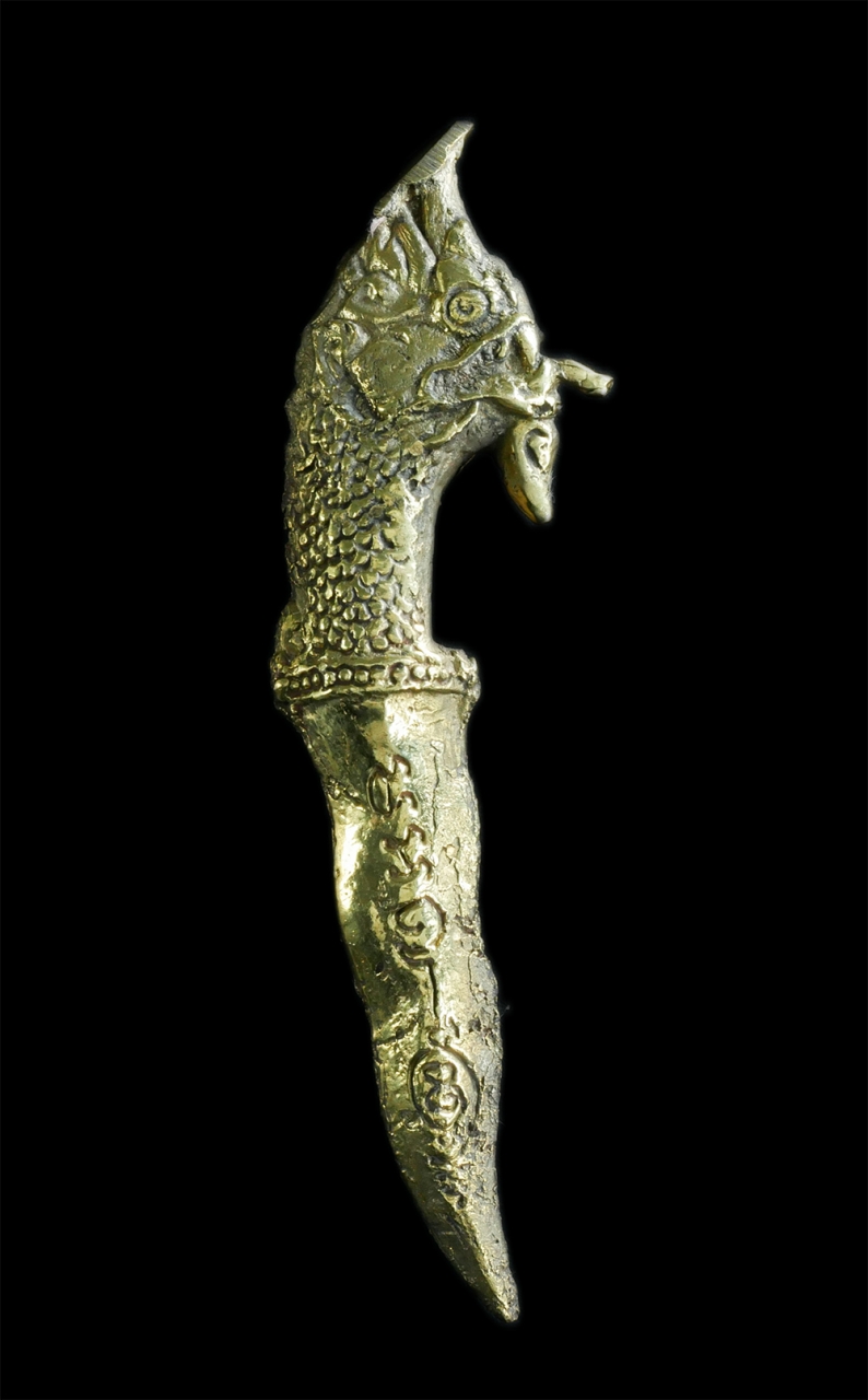 1.jpg - กริชหัวพญานาค เนื้อทองเหลือง หลวงพ่อเณร สำนักสงฆ์บ้านเกษตรทุ่งเศรษฐี จ.ร้อยเอ็ด ป้องกันภัยคุ้มครองให้ลาภ น่าเก็บสะสม | https://kamulet.in.th