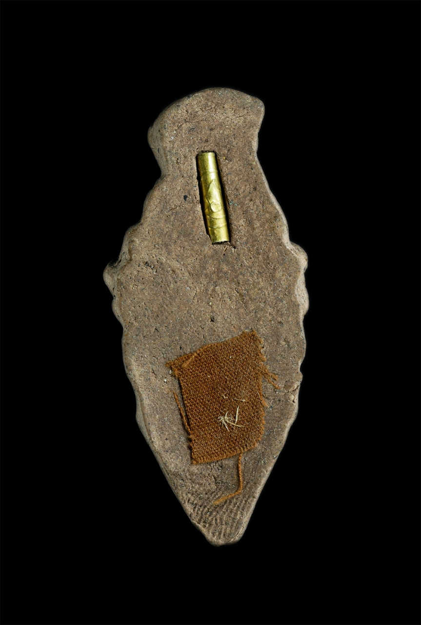 2.jpg - เศียรฤาษี เศียรพ่อแก่ เนื้อดินสวยเข็มขัง สร้างได้สวยงาม ด้านหลังฝังตะกรุดและติดจีวร น่าเก็บสะสมบูชา เพื่อความเป็นสิริมงคล | https://kamulet.in.th