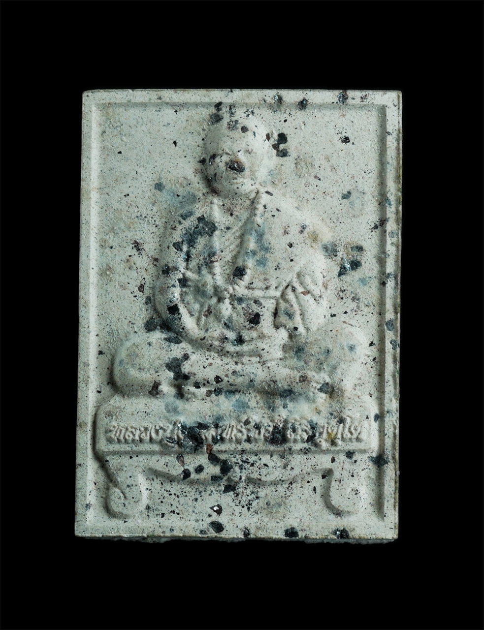 1.jpg - พระผงนั่งตั่งอุดมทรัพย์ หลวงปู่อุดมทรัพย์ วัดมุจรินทร์ อ.พยุห์ จ.ศรีสะเกษ ปี2561 เนื้อรวมมวลสารผงพุทธคุณ ผงว่าน โรยว่านสาวหลง ผงตะไบทองชนวนพระแก้ว เกศ [..] | https://kamulet.in.th