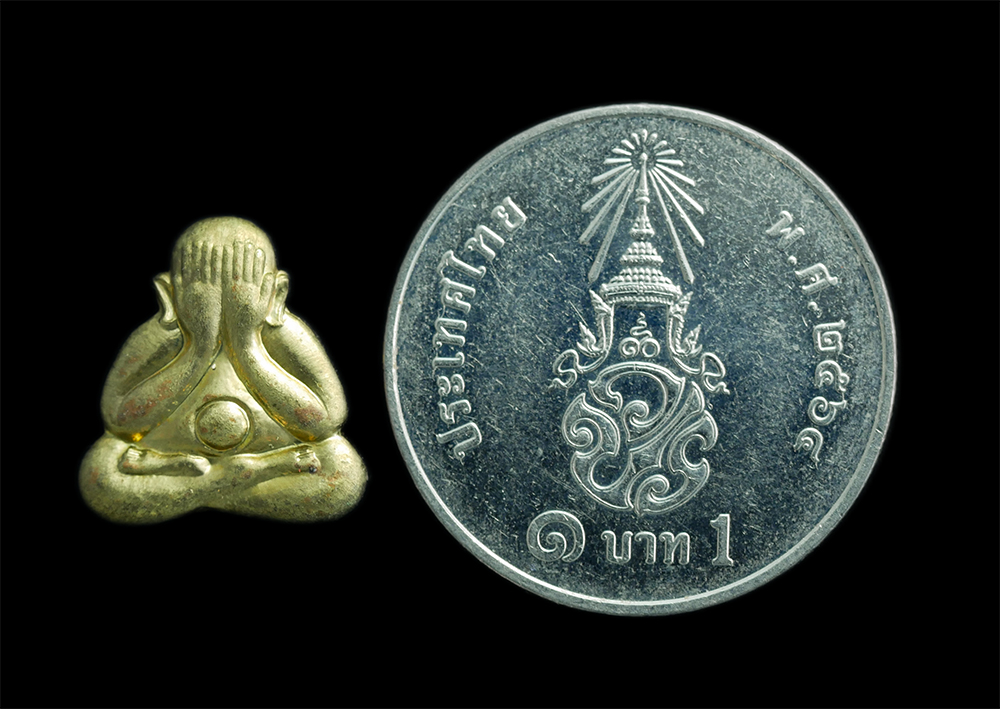 3.jpg - พระปิดตามหาลาภหลังรูปเหมือน หลวงพ่อสิน วัดละหารใหญ่ อ.บ้านค่าย จ.ระยอง ปี2554 เนื้อฝาบาตร พระสวยน่าเก็บสะสม องค์เล็กเหมาะสำหรับเด็บหรือผู้ที่ชองพระองค [..] | https://kamulet.in.th