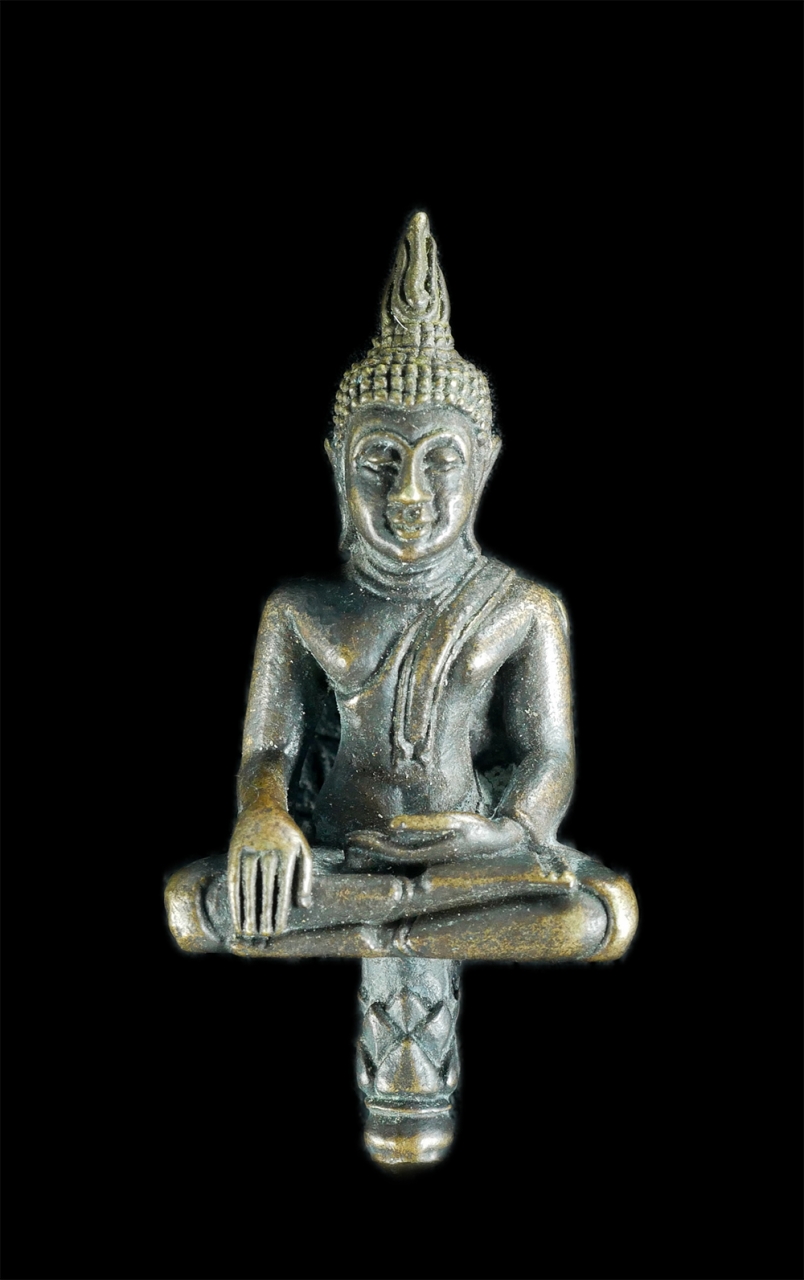 1.jpg - พระยอดธง หลวงพ่ออำนวย(พระครูวิมลธรรมพิทักษ์) วัดหนองคัน ต.ตะกาดเง้า อ.ท่าใหม่ จ.จันทบุรี ตอกโค๊ต น ว ค. เนื้อทองระฆัง พระเก่าสวย | https://kamulet.in.th