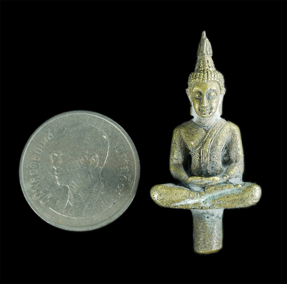 3.jpg - พระยอดธง หลวงพ่ออำนวย(พระครูวิมลธรรมพิทักษ์) วัดหนองคัน ต.ตะกาดเง้า อ.ท่าใหม่ จ.จันทบุรี เนื้อทองระฆัง พระเก่าสวย | https://kamulet.in.th