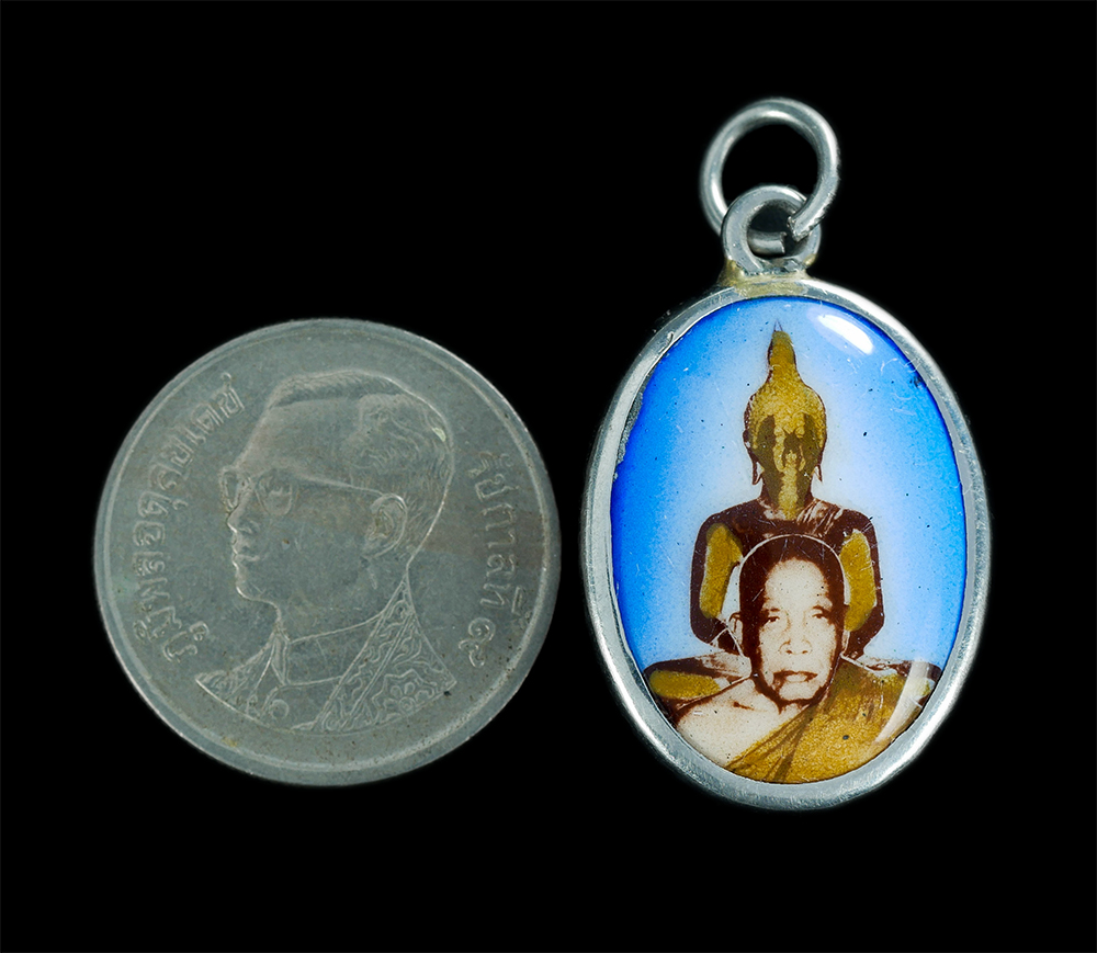 3.jpg - ล็อกเก็ตหลวงพ่อฮวด วัดดอนโพธิ์ทอง อ.เมือง จ.สุพรรณบุรี ทำบุญฉลองอายุ 80ปี พ.ศ.2534 พระสวยสร้างน้อยหายาก น่าเก็บสะสม | https://kamulet.in.th