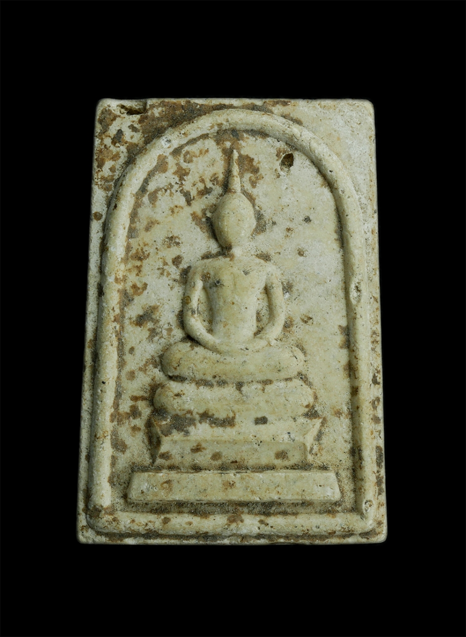 1.jpg - พระสมเด็จหลวงพ่อคูณ ปริสุทโธ วัดบ้านไร่ รุ่นสร้างพระอุโบสถ วัดสนามชัย จ.ชัยนาท ปี2539 เนื้อผงพุทธคุณ ผงว่าน พระเก่าสวย พระมีคราบปลวก | https://kamulet.in.th