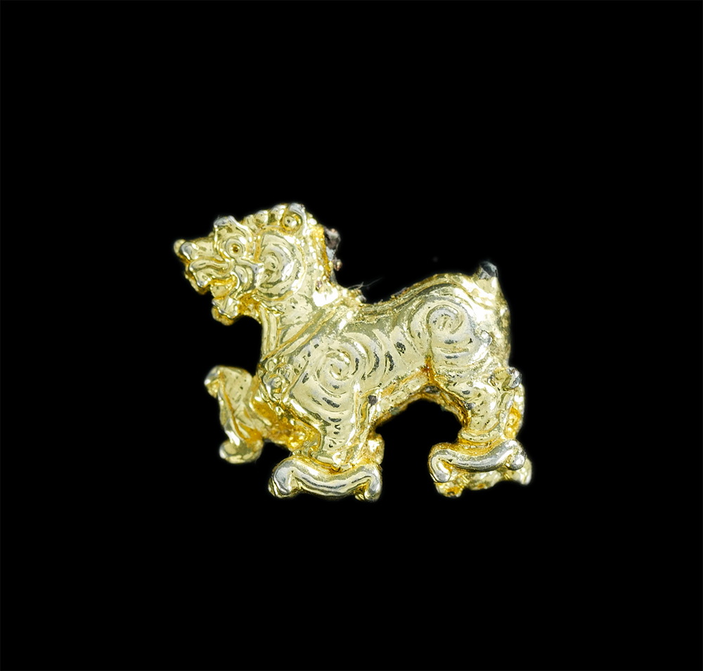 1.jpg - สิงห์หลวงปู่ทิม วัดละหารไร่ เนื้อตะกั่วชุบทอง สร้างให้บูชาในงานฝังลูกนิมิต ปี2517 (หางหัก) | https://kamulet.in.th