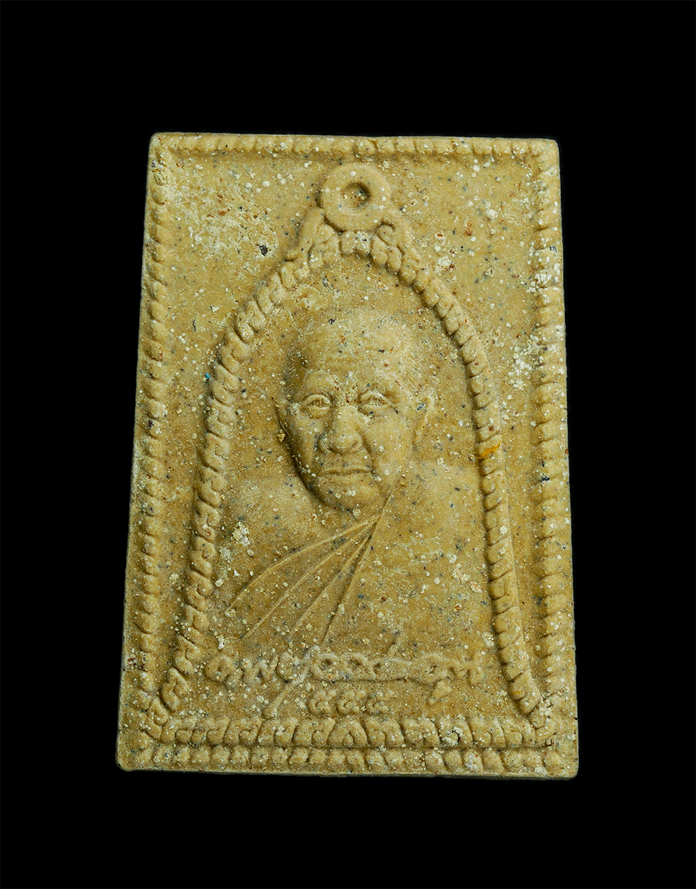 1.jpg - พระผงรูปเหมือน หลวงพ่อเขียน พระครูธรรมสรคุณ วัดกะทิง เขาคิชฌกูฎ จ.จันทบุรี เนื้อผงเก่าๆ หลังยันต์ รุ่น รวยเงินทอง 555 เนื้อผงพุทธคุณ ผงว่าน พระสวยพร้อ [..] | https://kamulet.in.th