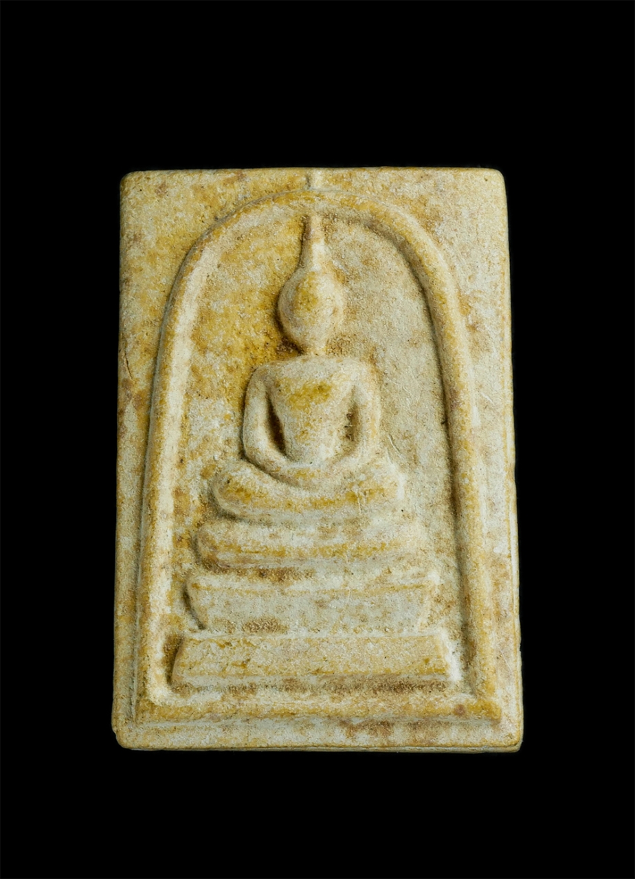 1.jpg - พระสมเด็จ พิมพ์เล็ก หลวงปู่หิน วัดหนองสนม อ.เมือง จ.ระยอง เนื้อผงพุทธคุณ ผงว่าน ออกสีเหลืออ่อน พระเก่าสวย มวลสารดี น่าเก็บสะสม ของดีเมืองระยอง | https://kamulet.in.th