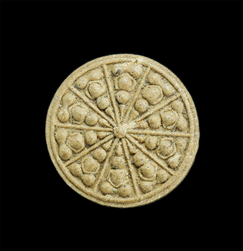 1.jpg - พระงบน้ำอ้อย พระเจ้า 10 พระองค์ หลวงปู่โทน กันตสีโล วัดเขาน้อยคีรีวัน อ.บ้านบึง จ.ชลบุรี ปี2551 เนื้อผงพุทธคุณ ผงว่าน(องค์ที่1) | https://kamulet.in.th