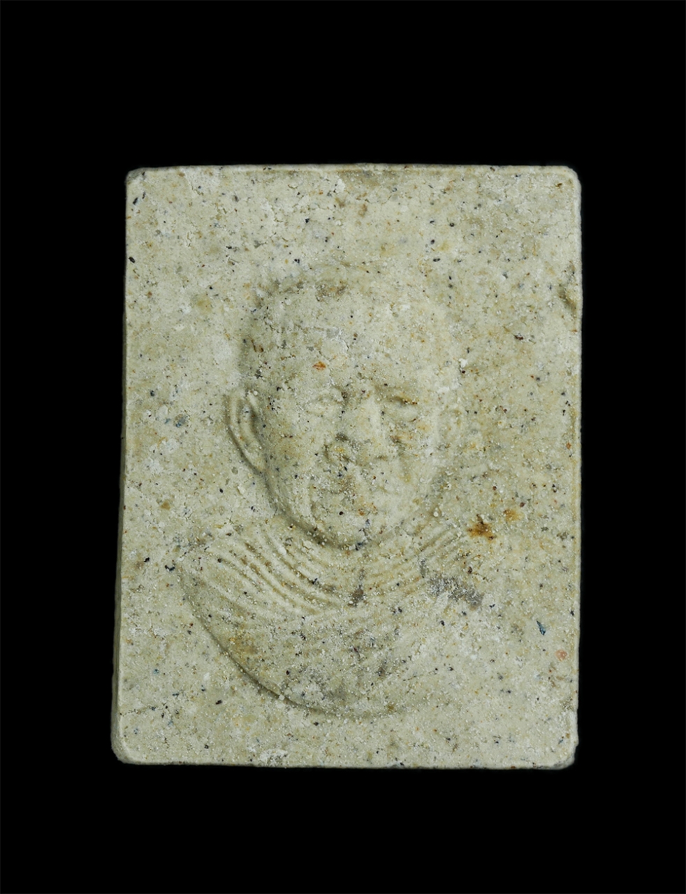 1.jpg - พระผงหลวงพ่อยอด โกสโล(พระครูพิพิธธรรมวิภัช) วัดตะคร้อ อ.โนนไทย จ.นครราชสีมา ปี2561 เนื้อผงรวมพุทธคุณ ผงว่าน ฝังตะกรุดเงิน พระสวยมวลสารดี น่าเก็บสะสมบู [..] | https://kamulet.in.th