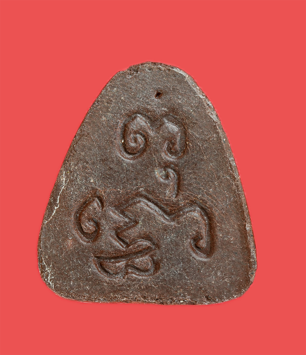 2.jpg - พระกริ่งปิดตา มหาลาภ หลวงพ่อพุมมี วัดหินปักเหนือ ต.หินปัก อ.บ้านหมี่ จ.ลพบุรี เนื้อผงพุทธคุณ ผงว่าน สีน้ำตาลเข้ม พระเก่าสวย มวลสารดี พร้อมกล่องเดิมๆ น [..] | https://kamulet.in.th