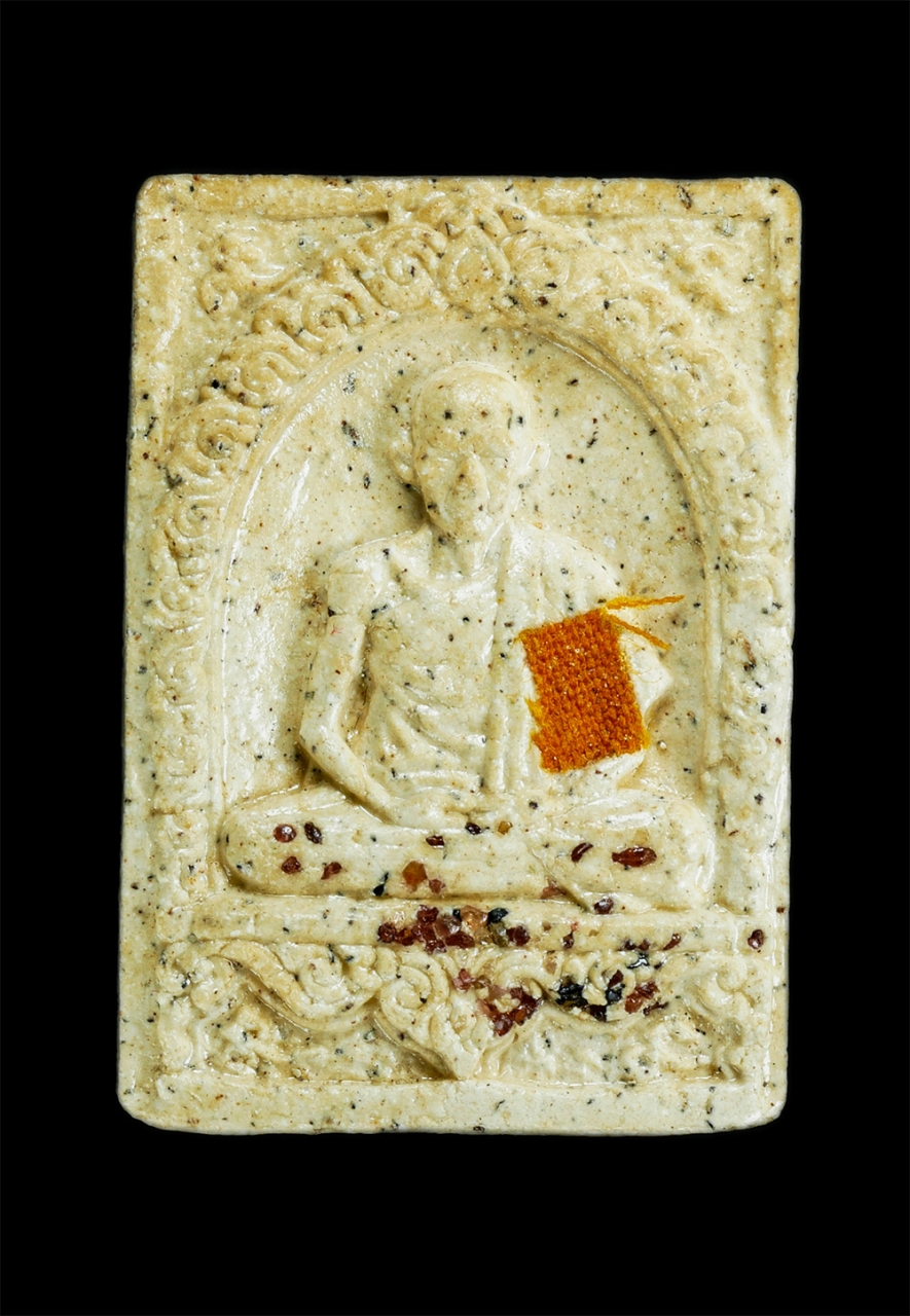 1.jpg - พระผงรูปเหมือน หลวงพ่อเกษม เขมโก วัดสุสานไตรลักษณ์ จ.ลำปาง ปี2523 ( ตอกโค๊ดหลัง) เนื้อผงพุทธคุณ ผงว่าน ฝังพลอยเสก ติดจีวร  พระเถราจารย์แห่งเมืองลำปาง  [..] | https://kamulet.in.th