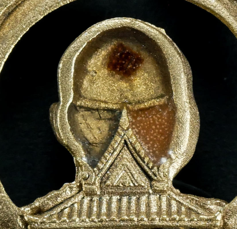 3.jpg - เหรียญฉลุ หลวงพ่ออลงกต ติกฺขปญฺโญ (พระราชวิสุทธิประชานาถ) ฉลอง 25 ปี วัดพระบาทน้ำพุ จ.ลพบุรี ปี 2560 ด้านหลังบรรจุ น้ำมันสีผึ้ง-เกศาและจีวรหลวงพ่ออลงก [..] | https://kamulet.in.th