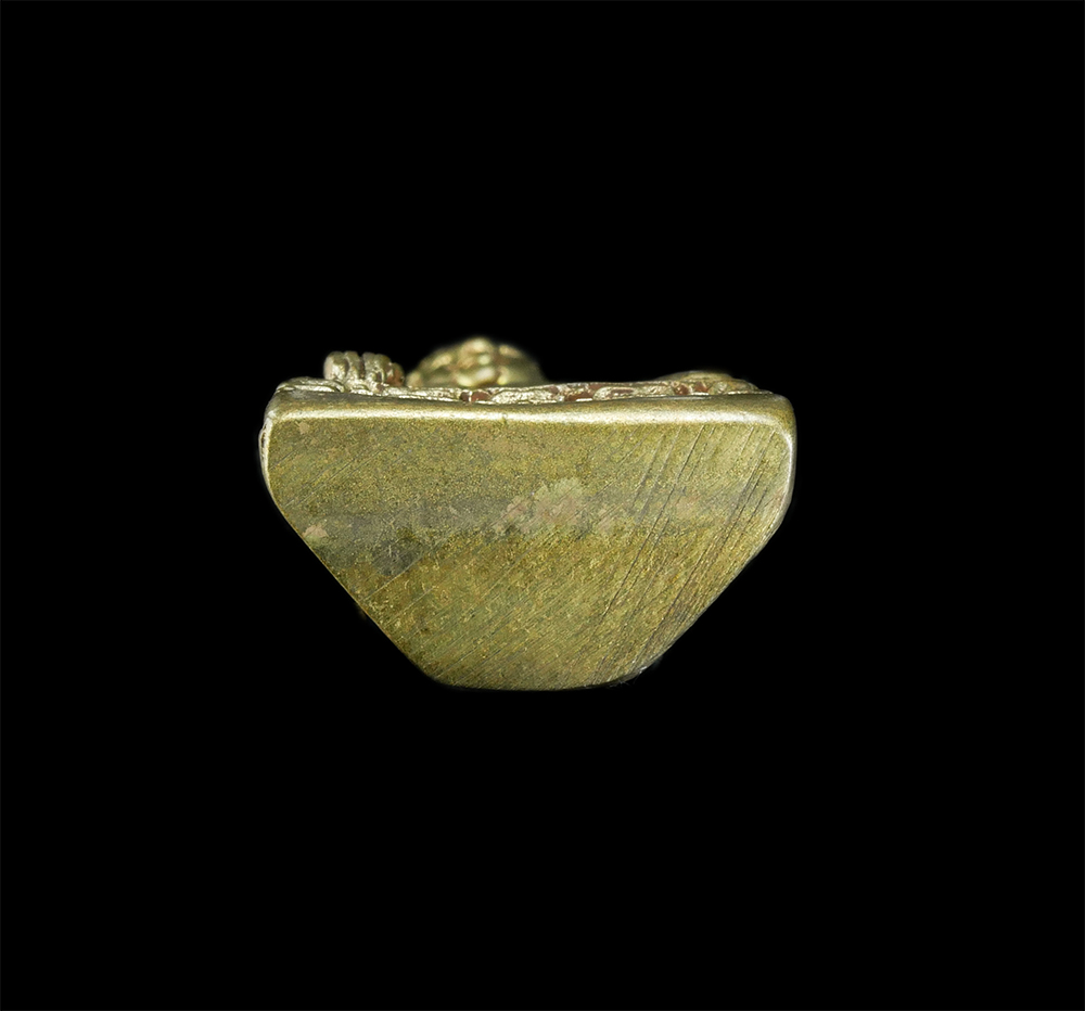 3.jpg - รูปหล่อหลวงพ่อพระสิงห์ 1 ที่ระลึกงานฉลองสร้างกุฏิสงฆ์ วัดห้วยสัก ต.ยางฮอม อ.ขุนตาล จ.เชียงราย เนื้อทองเหลือง พระเก่าสวยสภาพดี พร้อมกล่องเดิมๆ น่าเก็บส [..] | https://kamulet.in.th