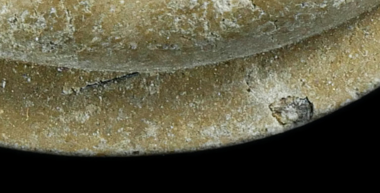 3.jpg - พระปิดตาจัมโบ้ หลวงพ่อรุ่ง วัดท่าไม้ จ.สมุทรสาคร หลัง ยันต์ตรีนิสิงเห เนื้อผงพุทธคุณ ผงว่าน ผสมเกศา | https://kamulet.in.th