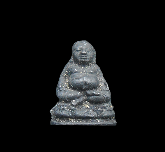 1.jpg - พระสังกัจจายน์จิ๋ว หลวงปู่หลิว วัดไร่แตงทอง จ.นครปฐม หลังยันต์นะชาลีติ เนื้อตะกั่ว  | https://kamulet.in.th