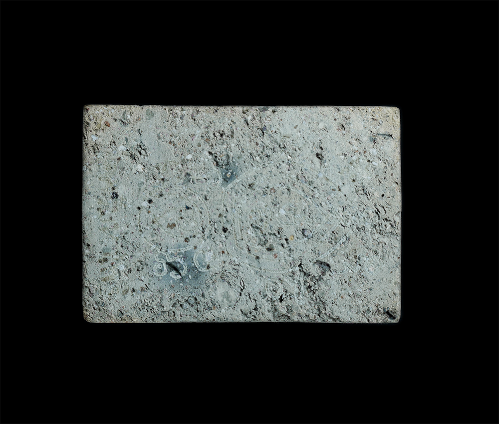 2.jpg - พระผงหลวงพ่อเเดง ปี2553 เนื้อกระเบื้องหลังคาวิหาร อายุ400 ปี ผ่านการทำพิธีมาแล้วมากมาย รุ่นบูรณะวิหาร หลวงพ่อแดง เป็นพระพุทธรูปที่มีความศักดิ์ศิษย์มาก [..] | https://kamulet.in.th