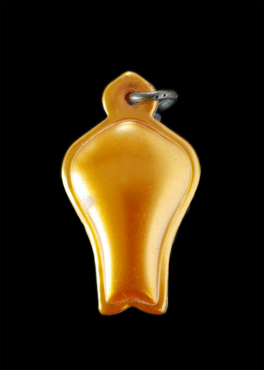 2.jpg - นกสาริกา หลวงปู่ทิม วัดละหารไร่ อ.บ้านค่าย จ.ระยอง ปี2517 แจกงานปิดทองฝังลูกนิมิต นกสาริกา เป็นนกมหาเสน่ห์ เมตตามหานิยมค้าขายดี เจรจาต่อลอง ดีนักแล เป [..] | https://kamulet.in.th