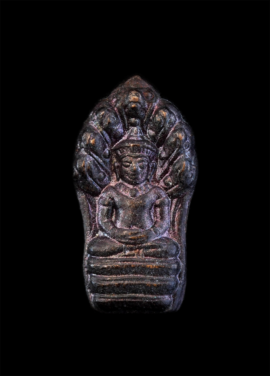 1.jpg - พระปรกใบมะขาม หลังยันต์ นะชาลีติ ปี2534 วัดป่าประดู่ อ.เมือง จ.ระยอง หลวงปู่คร่ำ วัดวังหว้า หลวงพ่อรวย วัดท่าเรือ และพระเกจิหลายท่านร่วมปลุกเสก พระดีม [..] | https://kamulet.in.th