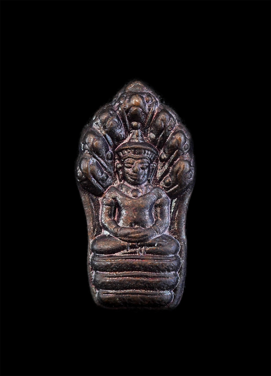 1.jpg - พระปรกใบมะขาม หลังยันต์ นะชาลีติ ปี2534 วัดป่าประดู่ อ.เมือง จ.ระยอง หลวงปู่คร่ำ วัดวังหว้า หลวงพ่อรวย วัดท่าเรือ และพระเกจิหลายท่านร่วมปลุกเสก พระดีม [..] | https://kamulet.in.th