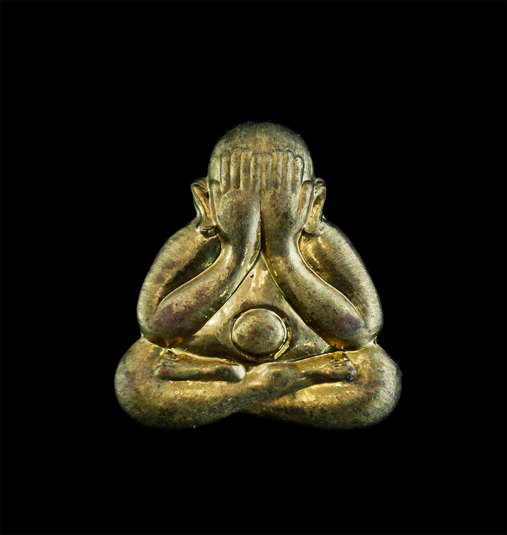 1.jpg - พระปิดตามหาลาภหลังรูปเหมือน หลวงพ่อสิน วัดละหารใหญ่ อ.บ้านค่าย จ.ระยอง ปี2554 เนื้อทองฝาบาตร ตอกโค๊ต พระสวยน่าเก็บสะสม องค์เล็กเหมาะสำหรับเด็บหรือผู้ท [..] | https://kamulet.in.th