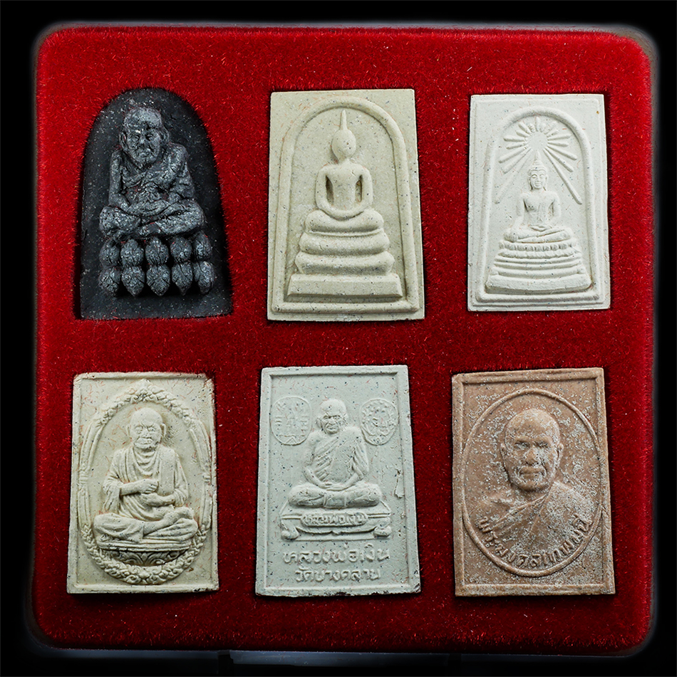 1.jpg - พระผงจิตรดา ชุดที่ระลึกพิธีมหาพุทธาภิเษก เสาร์ ๕ (ขึ้น ๕ ค่ำ เดือน ๕) พระผงสุดยอดพุทธคุณมวลสาร จิตรลดา และมวลสารพระพุทธศักดิ์สิทธิ์จากทั่วประเทศ รุ่นก [..] | https://kamulet.in.th