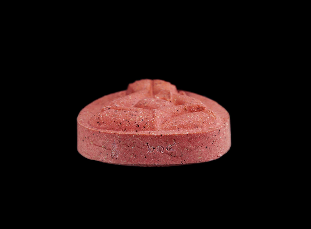 3.jpg - พระปิดตา รุ่นเรียกทรัพย์ ชนะจน หลวงพ่อพัฒน์ ปุญญกาโม วัดห้วยด้วน(ธารทหาร) จ.นครสวรรค์ ปี2566 เนื้อผงพุทธคุณสีชมพู ฝังตะกรุด หมายเลข614 พระสวยมวลสารดี  [..] | https://kamulet.in.th