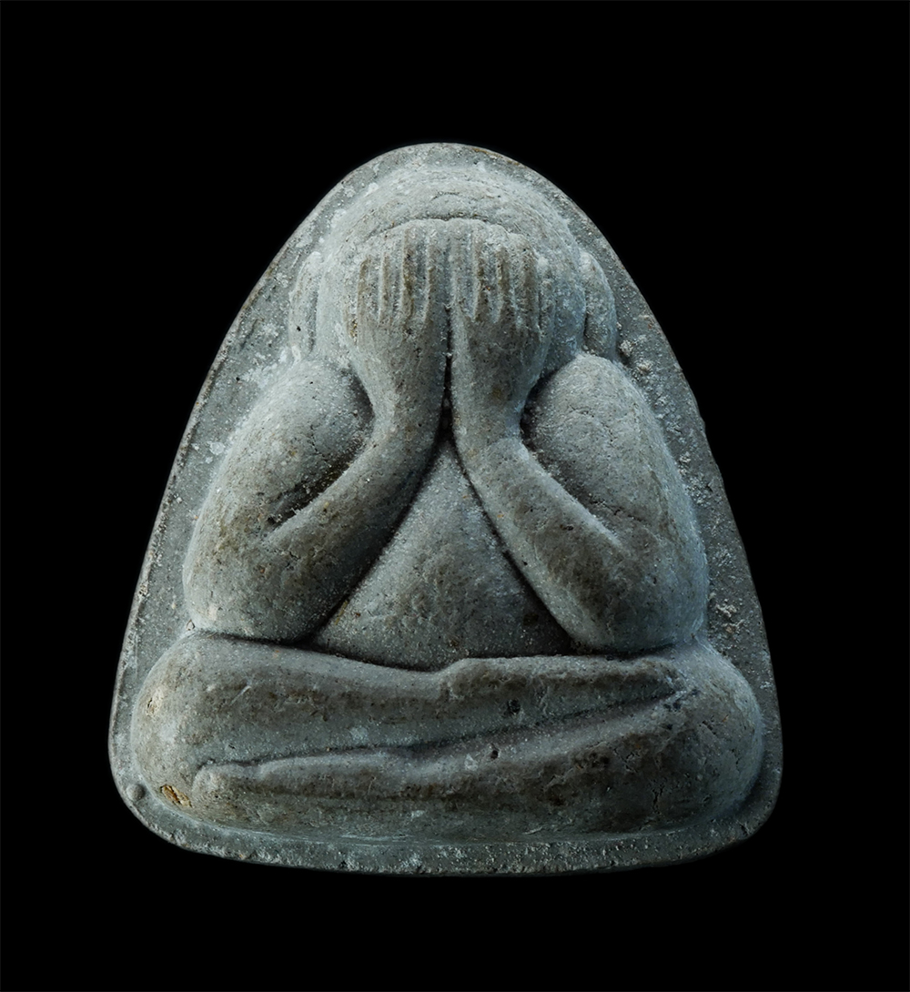 1.jpg - พระปิดตาหลวงปู่โทน กันตสีโล วัดเขาน้อยคีรีวัน อ.บ้านบึง จ.ชลบุรี ปี2548 เนื้อผงพุทธคุณ ผงว่าน หลวงปู่โทนได้รับการถ่ายทอดวิชาคาถาอาคมมาจากหลวงลุงของท่า [..] | https://kamulet.in.th