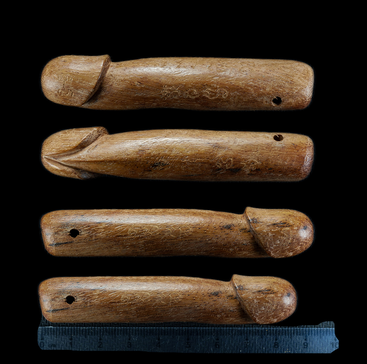 2.jpg - ปลัดขิกไม้มะค่า หลวงปู่สิน วัดละหารใหญ่ อ.บ้านค่าย จ.ระยอง ประมาณปี40 ไม่เก่าจารยันต์สวยทั่วองค์ ตอกโค๊ต ส พร้อมรูปหลวงพ่อสินยันต์ข้าง น่าเก็บสะสมบูชา [..] | https://kamulet.in.th