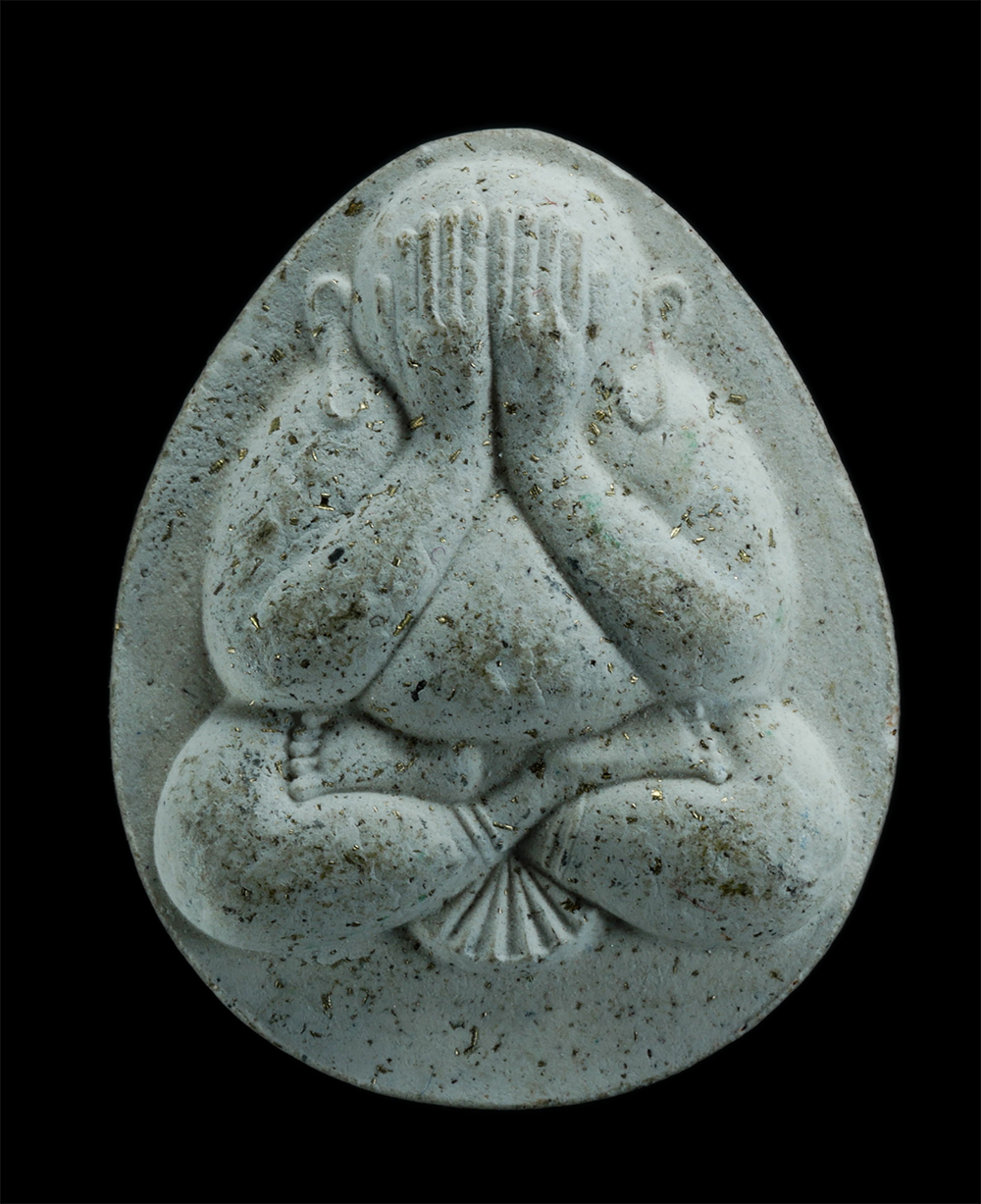 1.jpg - พระปิดตาหลวงพ่อรวย ปาสาทิโก(พระมงคลสิทธาจารย์) วัดตะโก จ.อยุธยา เสาร์๕ ปี2539 เนื้อผงพุทธคุณ โรยผงตะไบทอง พระเก่าสวย | https://kamulet.in.th