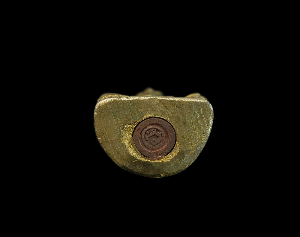 3.jpg - รูปหล่ออุดกริ่ง รุ่น 1 หลวงพ่ออุดม (พระครูประภาวรกิจ) วัดดอนตะแบง อ.ด่านขุนทด จ.นครราชสีมา ปี2539 รุ่นฉลองพระประธาน เนื้อทองผสม ทองระฆัง ปี2539 พระเก่ [..] | https://kamulet.in.th