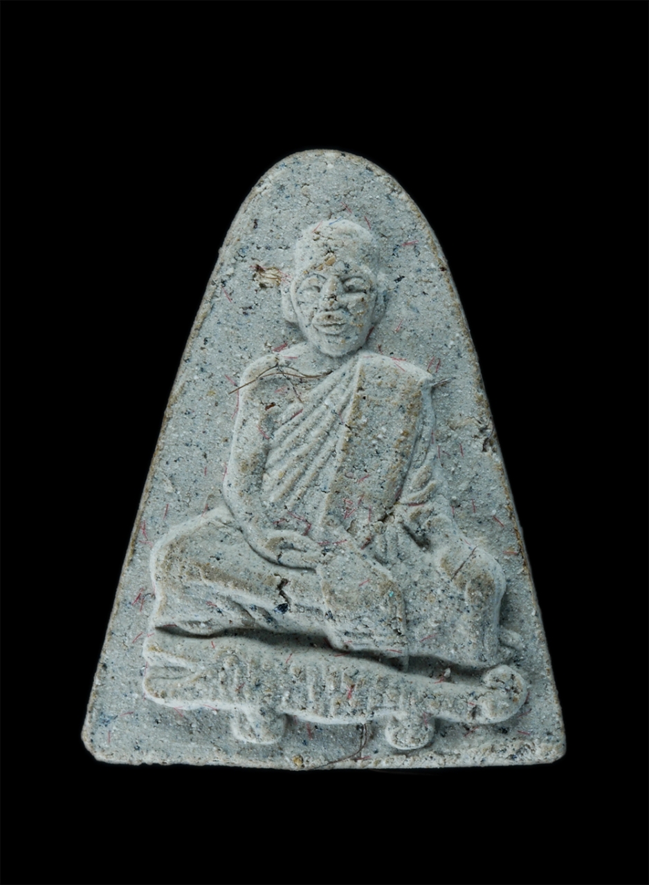 1.jpg - พระผงรูปเหมือนหลวงพ่อสำรวย เตชธมโม รุ่น 1 ขี่จรเข้ วัดเขาเข้เทพนิมิตวนาราม อ.ไทรโยค จ.กาญจนบุรี เนื้อผงพุทธคุณ ผงว่านผสมเกศา พระเก่า มวลสารดี มีเกศาหล [..] | https://kamulet.in.th