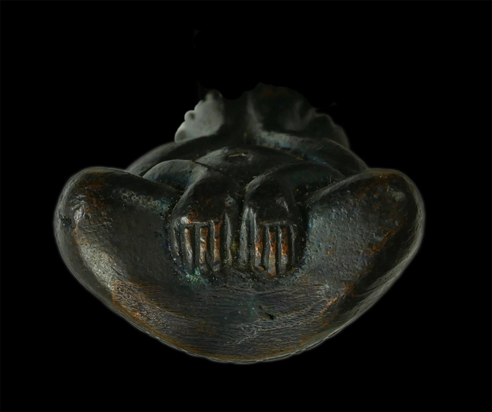 15p.jpg - พระปิดตาปิดทวารทั้ง ๙ หลังยันต์เฑาะ หลวงพ่อนาค นาคเสโน(มงคลพระสุทธิธรรมนาถ) วัดหนองพะวา อ.บ้านค่าย จ.ระยอง ปี2551 เนื้อทองแดงรมดำ หลวงพ่อนาค เรียนวิชา [..] | https://kamulet.in.th