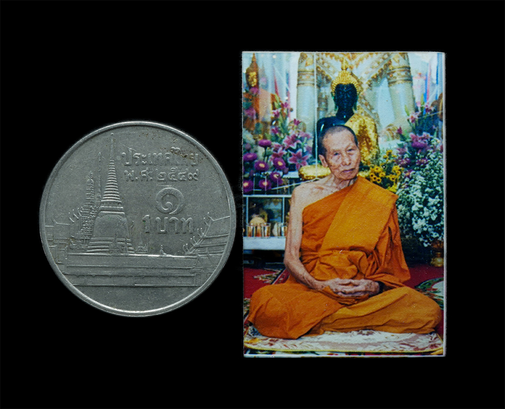 4.jpg - ภาพถ่ายเก่าหลังยันต์หนุมาน หลวงปู่เกลี้ยง มนุญฺโญ (พระครูพิศิษฐชโลปการ) ขนาดห้อยคอ วัดเนินสุทธาวาส จ.ชลบุรี หลวงปู่เกลี้ยง พระเกจิดังต้นตำรับ หนุมานชา [..] | https://kamulet.in.th