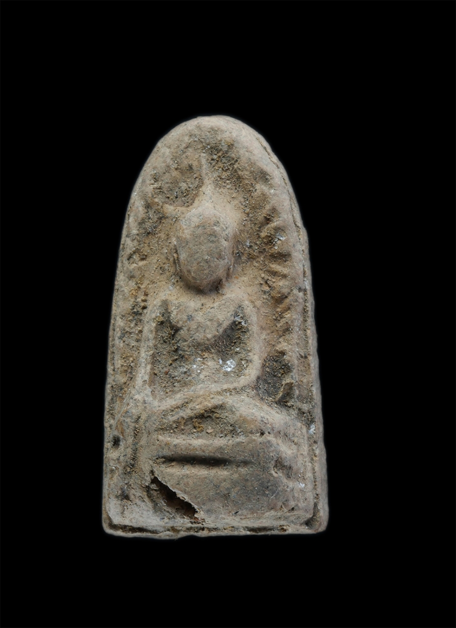 1.jpg - พระรอดเนื้อดิน หลวงปู่ทิม วัดละหารไร่ อ.บ้านค่าย จ.ระยอง ปี2552 ทางวัดละหารไร่จัดสร้าง โดยหลวงปู่เชย เจ้าอาวาส ได้ใช้มวลสารของหลวงปู่ทิม พระรุ่นนี้มีห [..] | https://kamulet.in.th