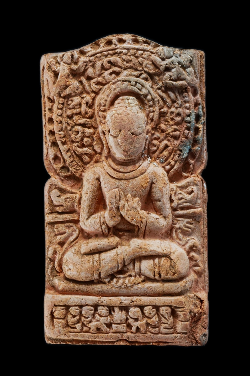 1.jpg - พระคันธราช หรือ พระพุทธเจ้าปางปฐมเทศนา รุ่น 1 หลวงพ่อสุวัฒน์ คัมภีร์ปัญโญ วัดถ้ำเขาปรางค์ ต.นิคมลำนารายณ์ อ.ชัยบาดาล จ.ลพบุรี พ.ศ.2559 เนื้อผงพุทธคุณ  [..] | https://kamulet.in.th