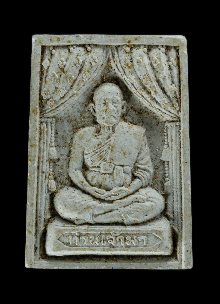 2.jpg - พระผงพิมพ์พระพุทธ หลังรูปเหมือนท่านเจ้ามา วัดสามปลื้ม (วัดจักรวรรดิราชาวาส) กรุงเทพฯ ปี2534 เนื้อผงพุทธคุณ ผงว่าน องค์นำฤกษ์เจิมน้ำมันปิดทองเดิม พระเก [..] | https://kamulet.in.th