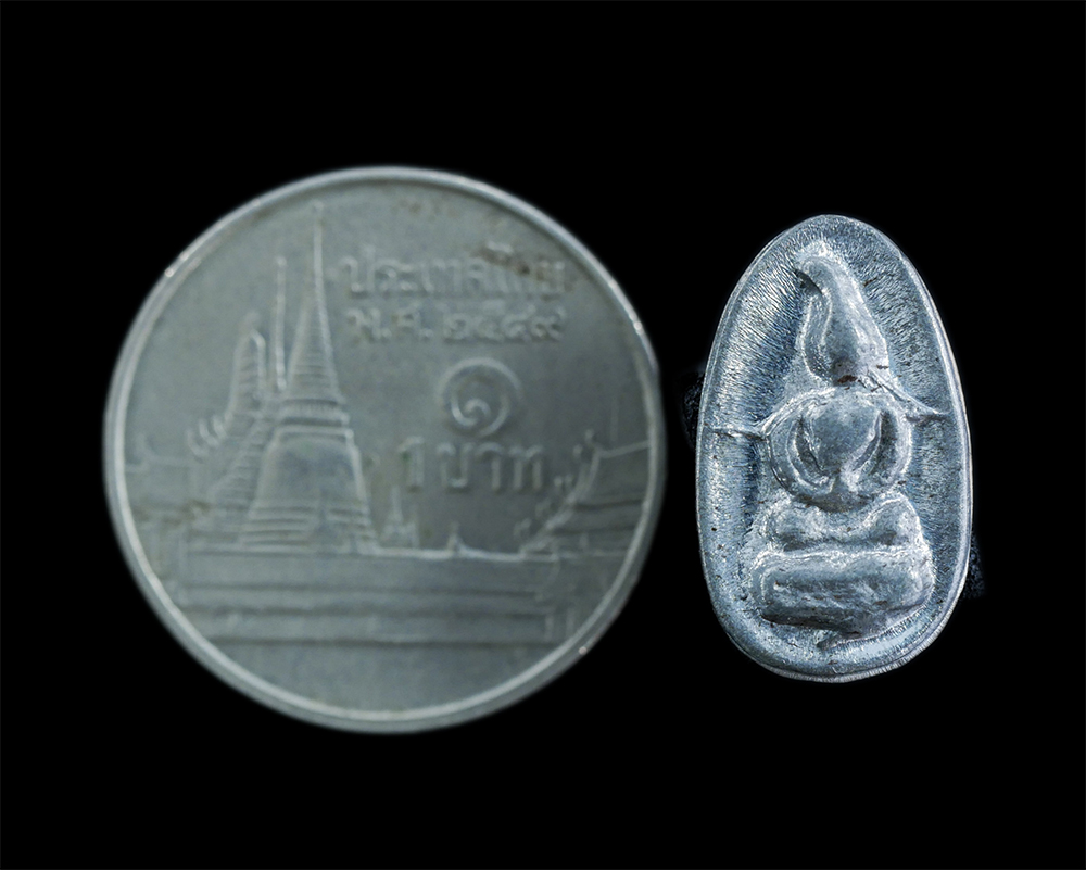 4.jpg - พระพิจิตรเม็ดข้าวเม่า ๙๓๙ รุ่นปีฉลองย้อนรอยอดีตพิจิตรสถาพร ๙๓๙ พ.ศ.2540 เนื้อชิน ผสมมวลสารพระพิจิตรเม็ดข้าวเม่ากรุเก่าจำนวนมาก ตอก2โค๊ด พิธีปลุกเสกยิ่ [..] | https://kamulet.in.th