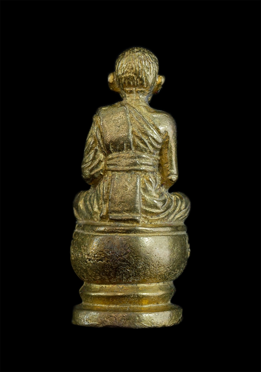 2.jpg - รูปหล่อหลวงพ่อเจ้าหัวครู รุ่นคุ้มภัยบันดาบโชค วัดโฆษา บ้านท่าช้าง ต.ห้วยไร่ อ.หล่มสัก จ.เพชรบูรณ์ ปี2551 เนื้อทองผสม พระเก่าสวย มวลสารดี พร้อมกล่องเดิ [..] | https://kamulet.in.th