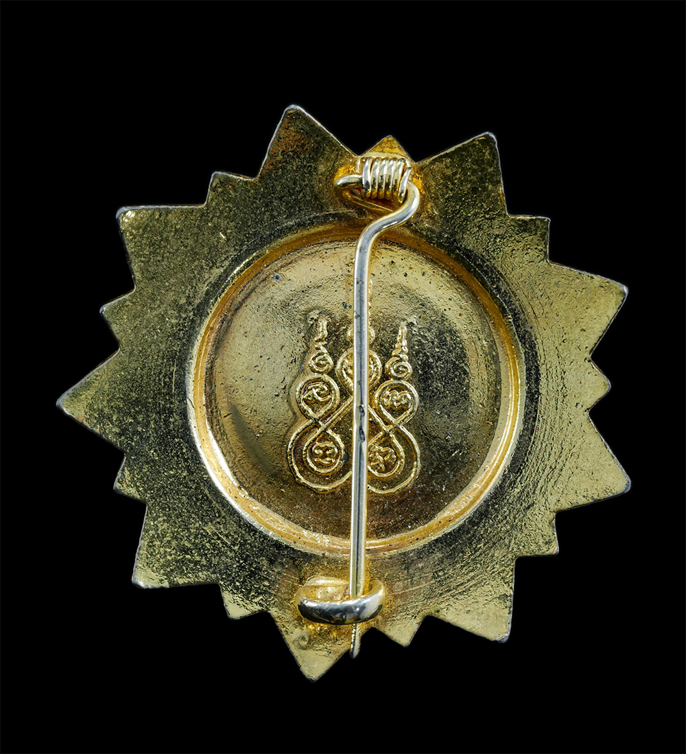 2.jpg - ล็อกเก็ตเข็มกลัด รุ่นแรก หลวงพ่อช่อ ปัญญาทีโป วัดโคกเกตุบุญญศิริ ต.ปลายโพงพาง อ.อัมพวา จ.สมุทรสงคราม ปี2514 หลวงพ่อเป็นพระเกจิศิษย์สืบสายธรรม วิชาอาคม [..] | https://kamulet.in.th