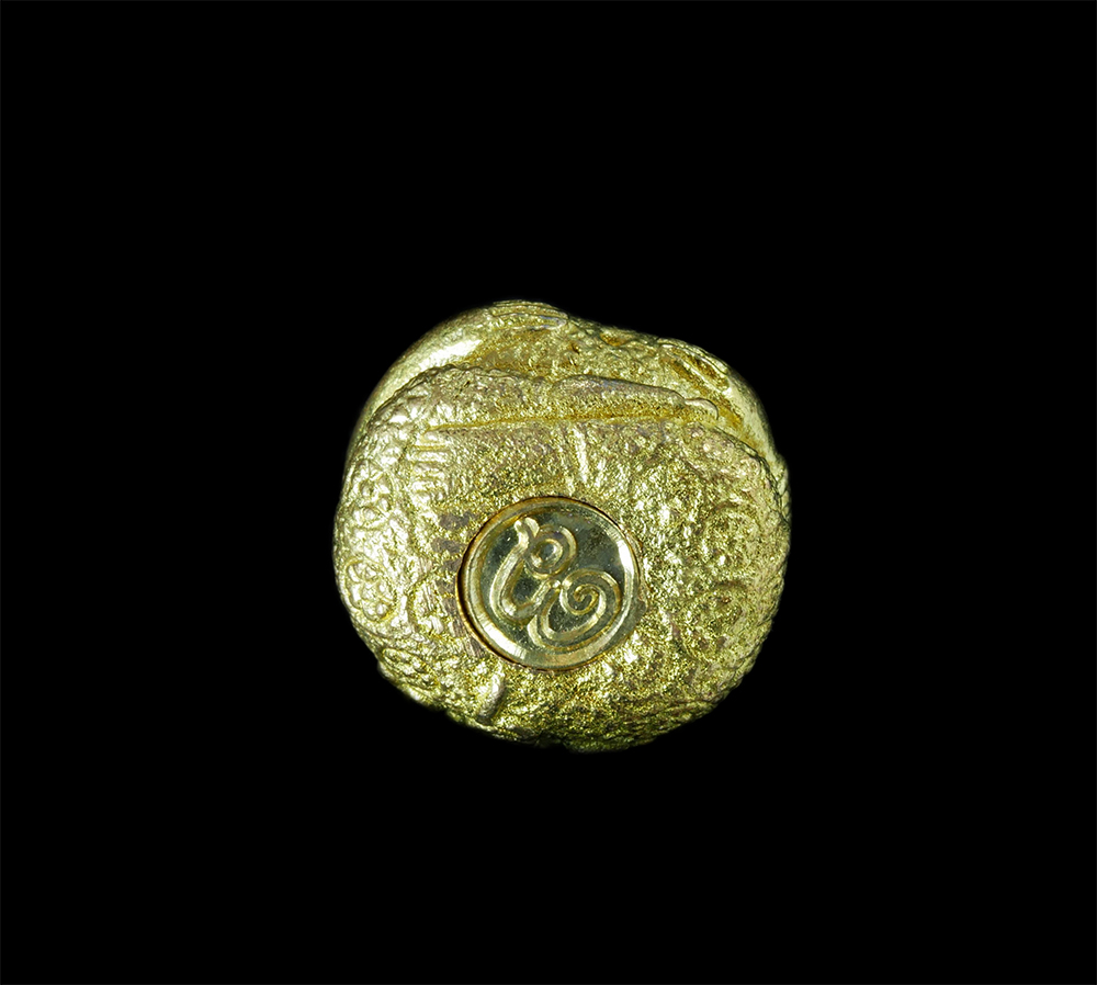 3.jpg - ลูกอมพระสังกัจจายน์ อุดกริ่งรุ่นแรก หลวงพ่อเพี้ยน วัดเกริ่นกฐิน จ.ลพบุรี ปี2553 เนื้อทองผสม พระเก่าสวย | https://kamulet.in.th