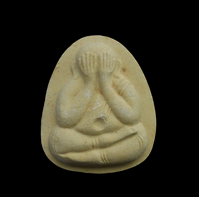 1.jpg - พระปิดตาเนื้อผงพุทธคุณหลังยันต์ หลวงพ่อคูณ ปริสุทโธ วัดบ้านไร่ จ.นครราชสีมา รุ่นบุญคูณรวยมา พ.ศ.2537 พระเก่าสวยมวลสารดีสีเหลืองนอล พระแท้ทันหลวงพ่อปลุ [..] | https://kamulet.in.th