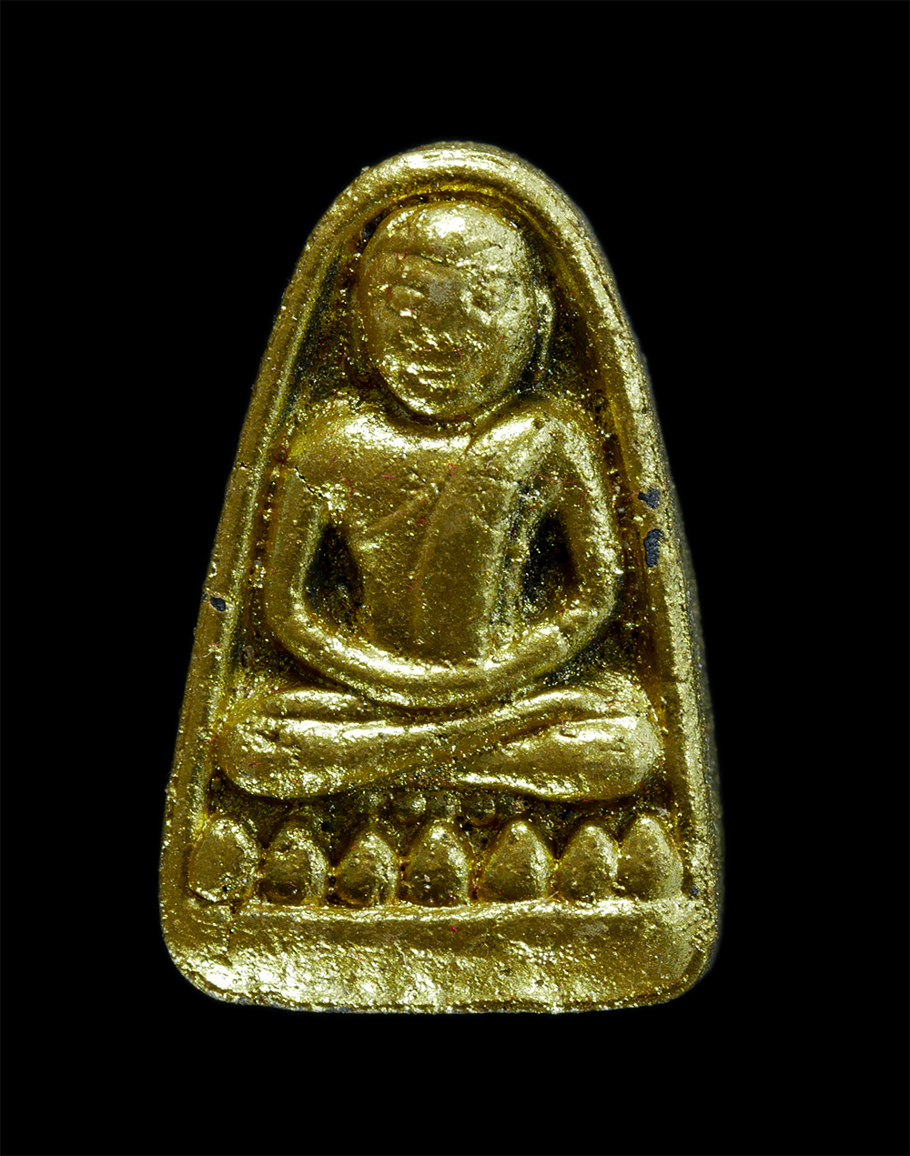 1.jpg - พระเพชรหลีก รุ่นแรก เนื้อผงใบลาน ผงพุทธคุณฝังพลอยเสก ปัดทอง หลวงปู่ปัญญา ปัญญธโร วัดหนองผักหนามราษฎร์บำรุง จ.ชลบุรี พ.ศ.2554 พระสวยมวลสารดี พร้อมกล่อง [..] | https://kamulet.in.th