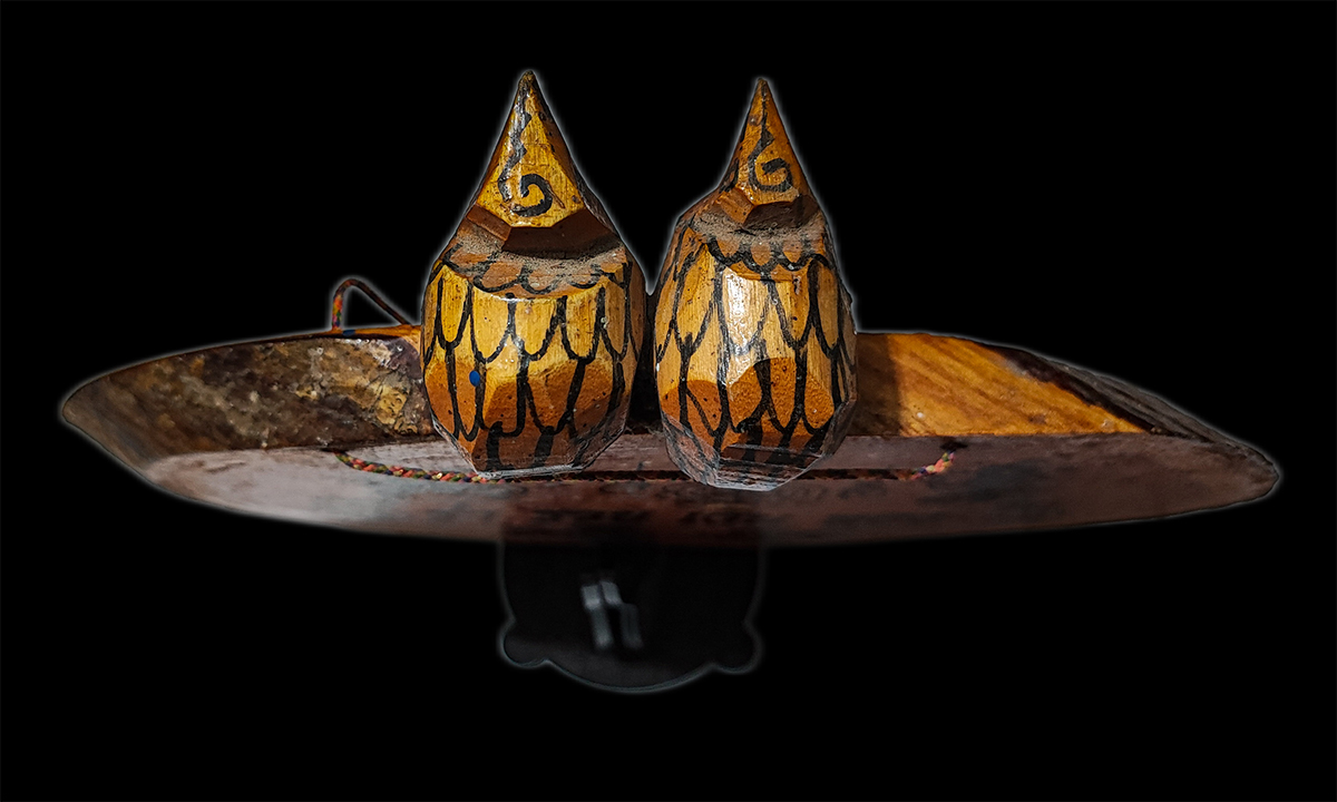 3.jpg - ป้ายแขวนไม้มะรุม นกคุ้มมารุมเรียกทรัพย์ บ้านนี้ดีค้าขายรวย หลวงพ่อคูณ ปริสุทโธ วัดบ้านไร่ จ.นครราชสีมา ปี2546 หลังพญาเต่าเรือน แม่นางกวัก ปลาตะเพียน ร [..] | https://kamulet.in.th