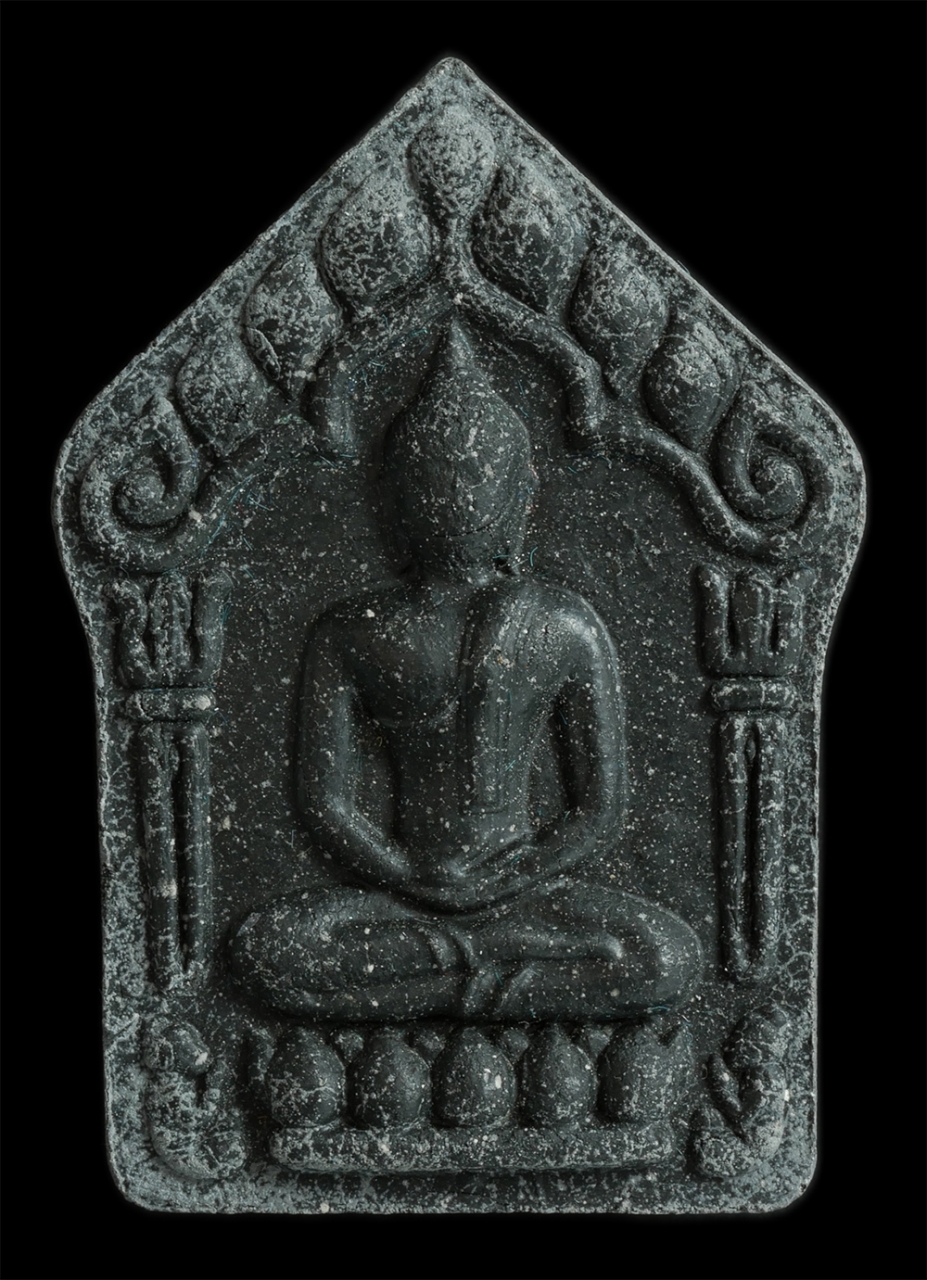 1.jpg - พระขุนแผนผงพรายกุมาร พิมพ์ใหญ่หลังแบบ หลวงพ่อคูณ ปริสุทโธ วัดบ้านไร่ จ.นครราชสีมา ปี2557 | https://kamulet.in.th