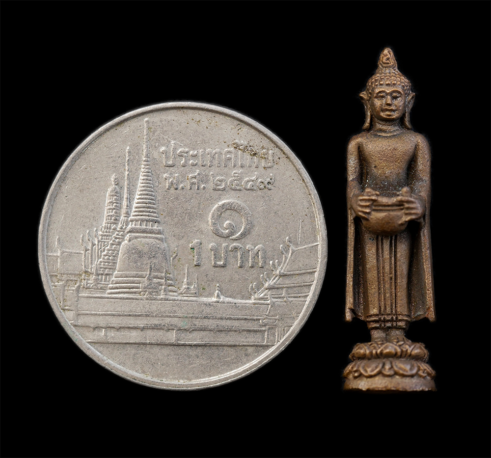 3.jpg - รูปหล่อ หลวงพ่อแก่นจันทร์ รุ่นเสาร์ห้า ปี2536 วัดช่องลม จ.ราชบุรี เนื้อทองผสม ปลุกเสกพิธีใหญ่ มีเกจิอาจารย์ผู้ทรงวิทยาคมหลายท่านร่วมปลุกเสก พระเก่าสวย [..] | https://kamulet.in.th