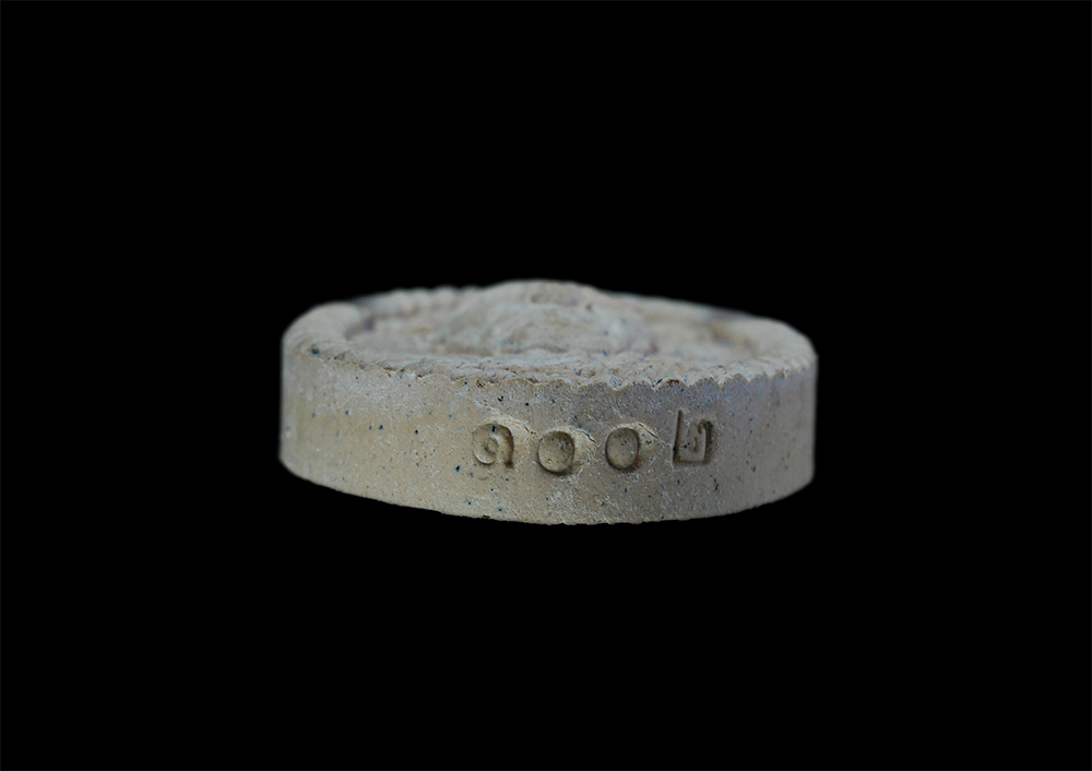 3.jpg - พระผงรูปเหมือนหลวงปู่จันทร์ ยันต์ดวงเศรษฐี สำนักสงฆ์นิพัทธธรรมมาภรณ์ อ.เมืองจันทร์ จ.ศรีสะเกษ ปี2561 เนื้อผงพุทธคุณ ผสมว่านมหาสเนห์ ผสเกศา ตอดโค๊ต มี  [..] | https://kamulet.in.th