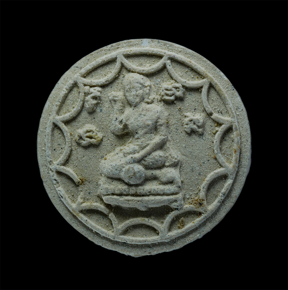 1.jpg - แม่นางกวัก หลังยันต์ พระครูสังฆรักษ์ ปรีชา ภัทฺทะปุญโญ วัดคลองครก ต.พวา อ.แก่งหางแมว จ.จันทบุรี เนื้อผงพุทธคุณ ผงว่าน พระเก่าสวย มวลสารดี (พระมีหลายอง [..] | https://kamulet.in.th